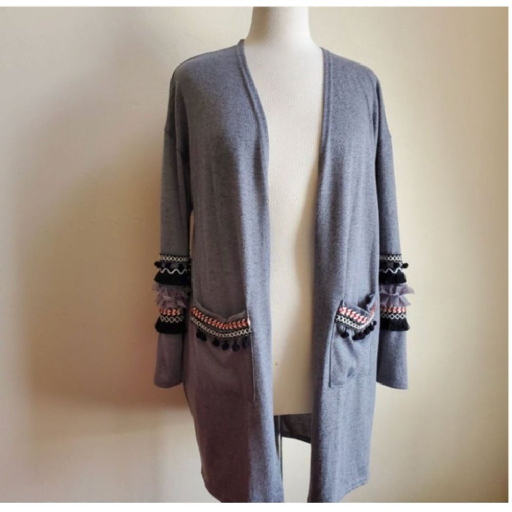 Andthewhy Size S cardigan sweater coverup grey gray long sleeve pockets
